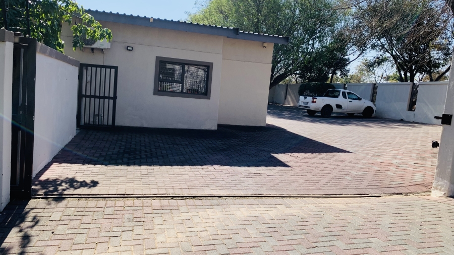 To Let Commercial Property for Rent in Noordwyk Gauteng