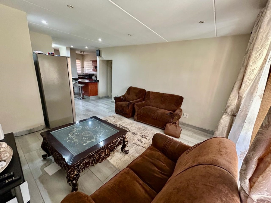 3 Bedroom Property for Sale in Halfway Gardens Gauteng