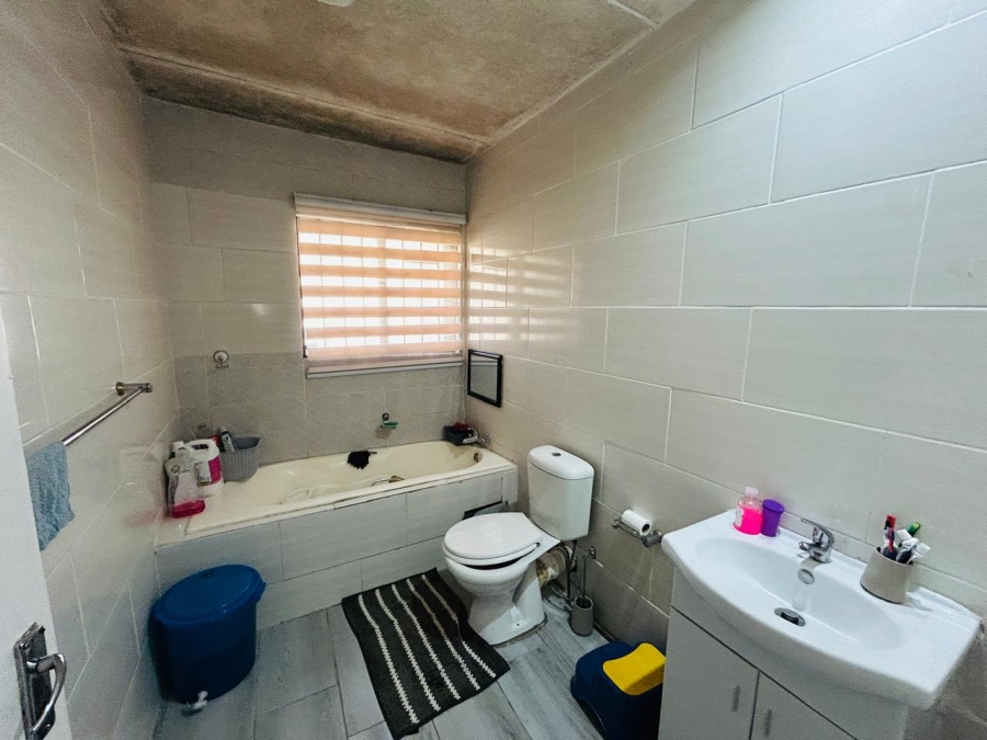 3 Bedroom Property for Sale in Halfway Gardens Gauteng