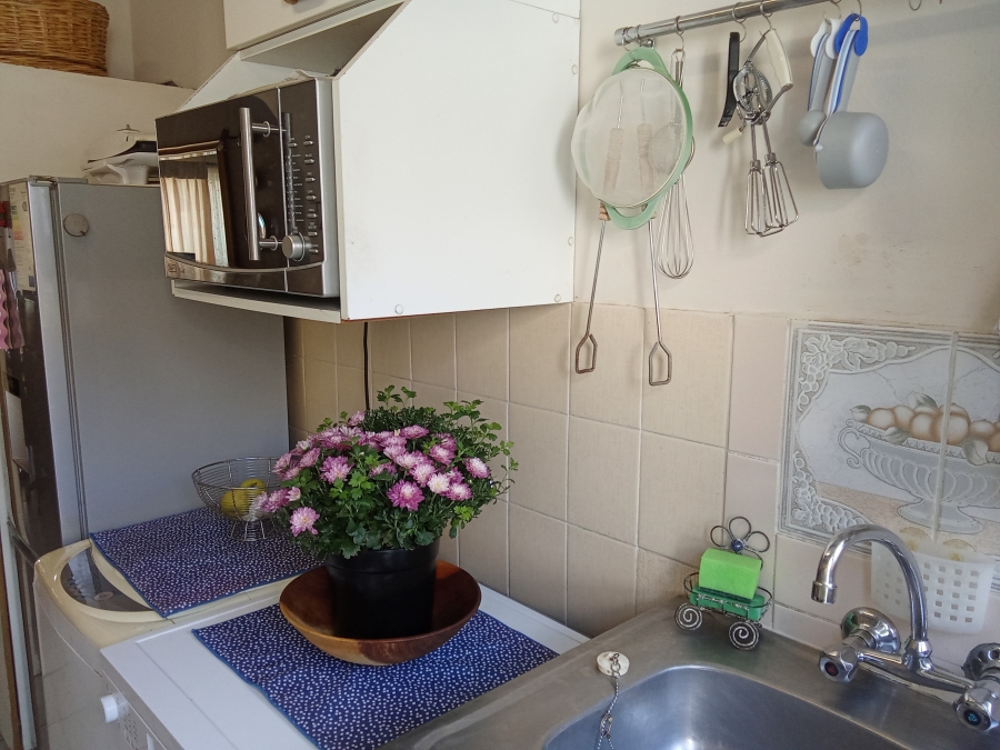 2 Bedroom Property for Sale in Roodekrans Gauteng