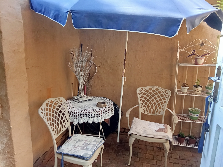 2 Bedroom Property for Sale in Roodekrans Gauteng