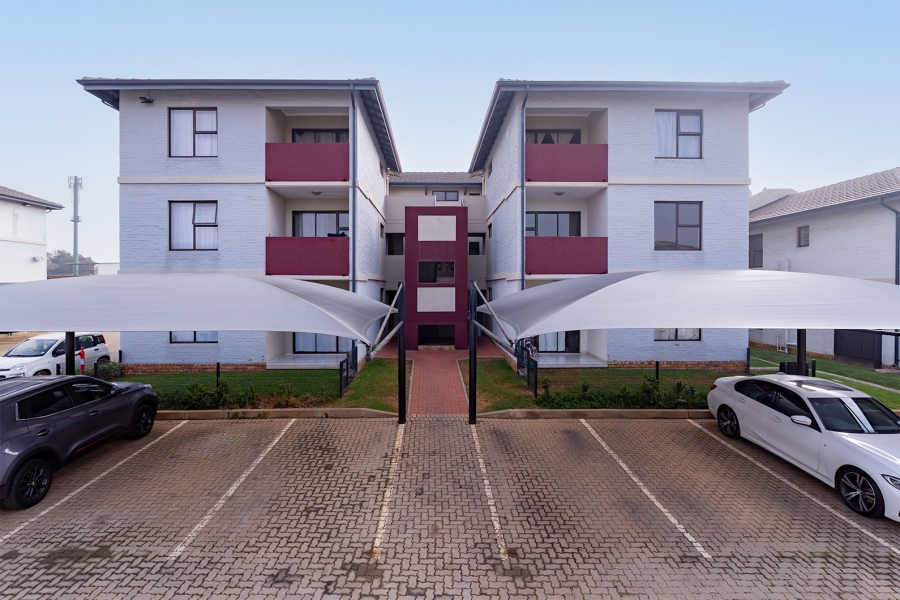 1 Bedroom Property for Sale in Norton Park Gauteng