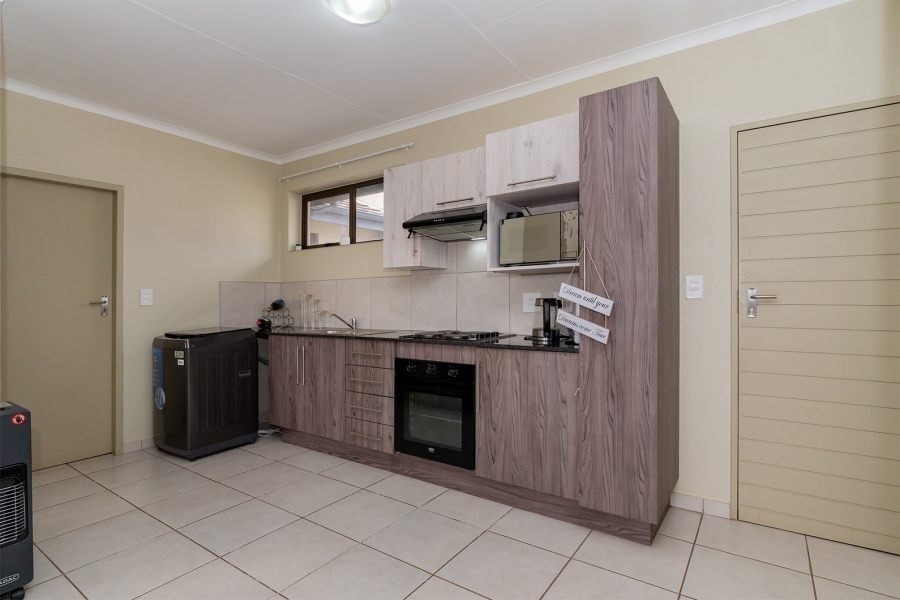 1 Bedroom Property for Sale in Norton Park Gauteng