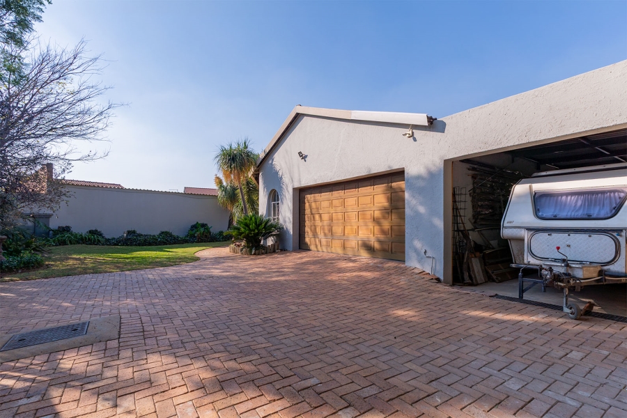 3 Bedroom Property for Sale in Beyers Park Gauteng