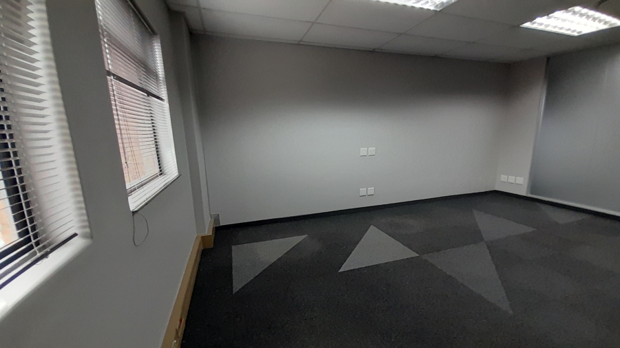 To Let Commercial Property for Rent in Faerie Glen Gauteng