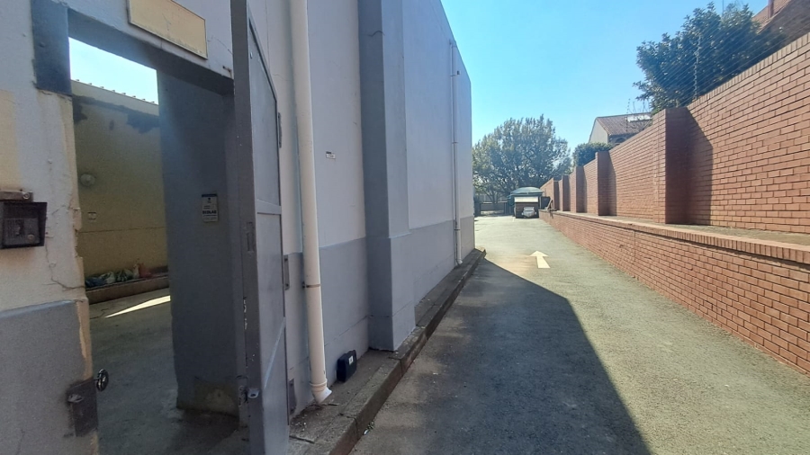To Let Commercial Property for Rent in Waterkloof Ridge Gauteng