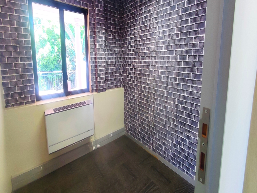 To Let Commercial Property for Rent in Hyde Park Gauteng