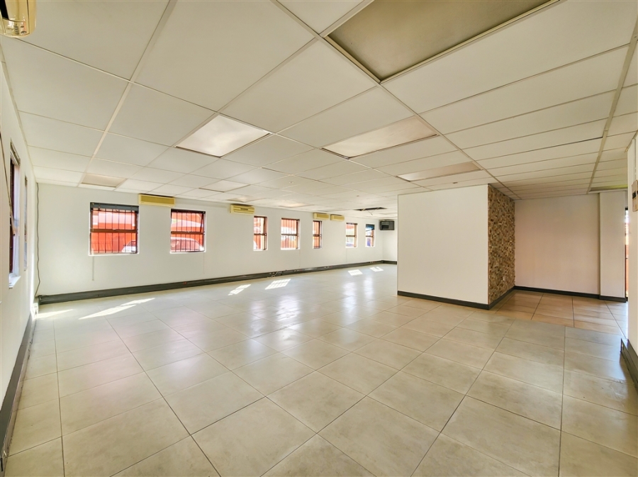 To Let Commercial Property for Rent in Allens Nek Gauteng