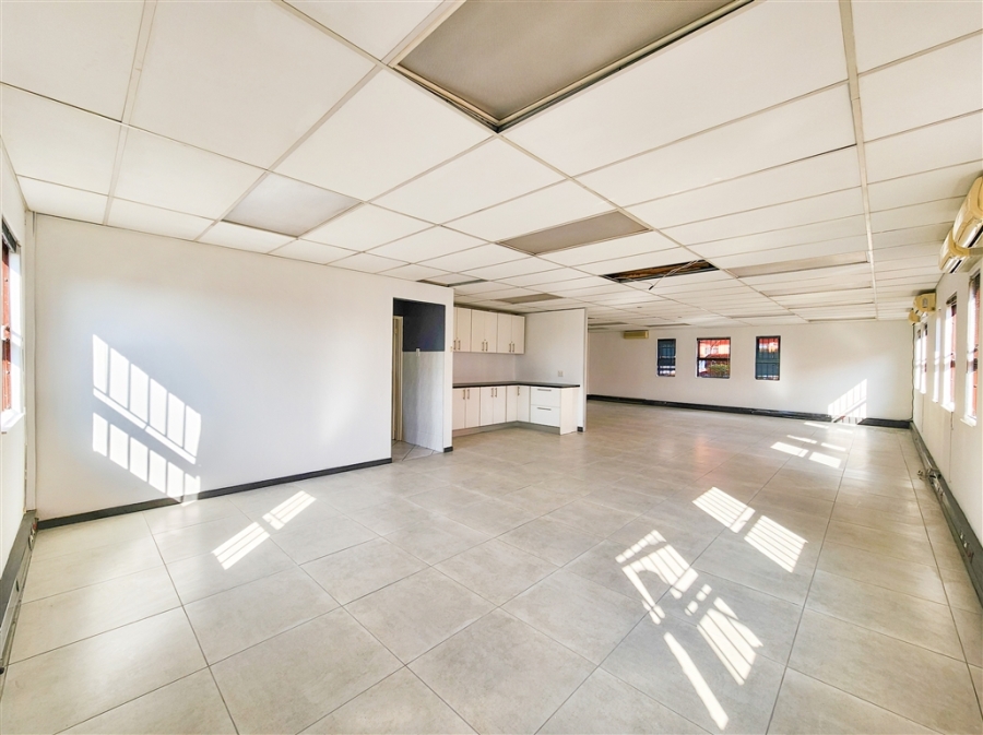 To Let Commercial Property for Rent in Allens Nek Gauteng