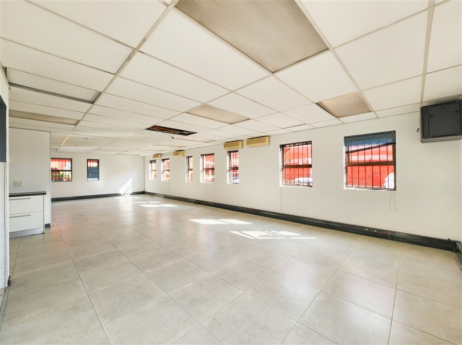 To Let Commercial Property for Rent in Allens Nek Gauteng