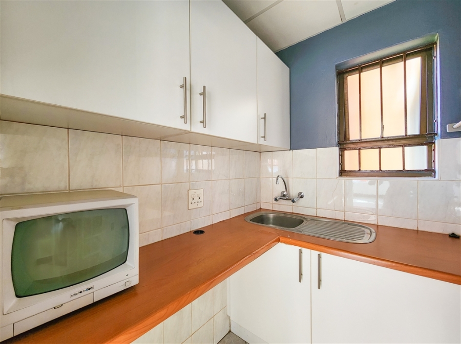 To Let Commercial Property for Rent in Allens Nek Gauteng