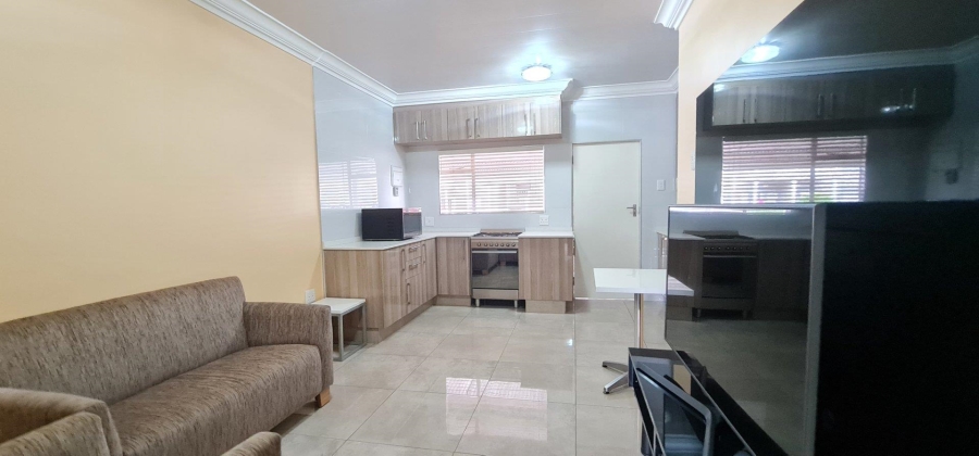 To Let 1 Bedroom Property for Rent in Buccleuch Gauteng