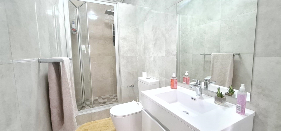 To Let 1 Bedroom Property for Rent in Buccleuch Gauteng