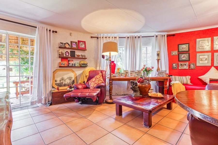 To Let 2 Bedroom Property for Rent in Fourways Gauteng