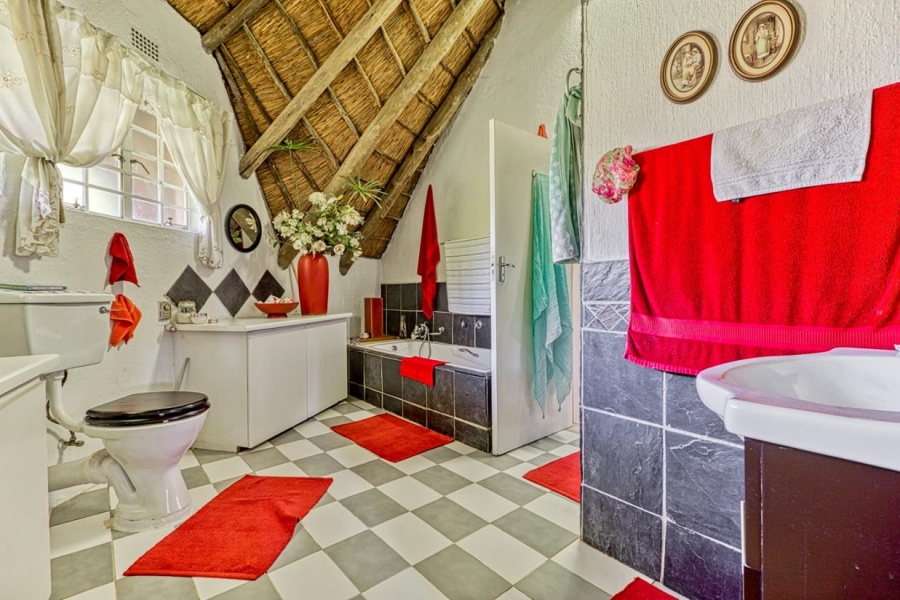 To Let 2 Bedroom Property for Rent in Fourways Gauteng