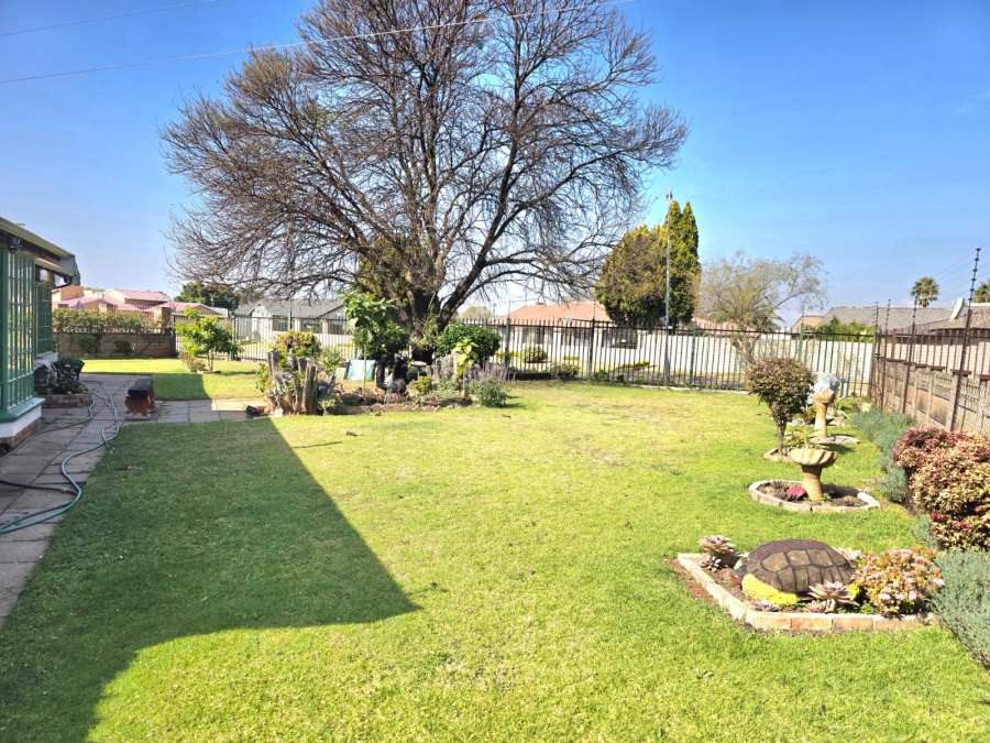 3 Bedroom Property for Sale in Heuweloord Gauteng