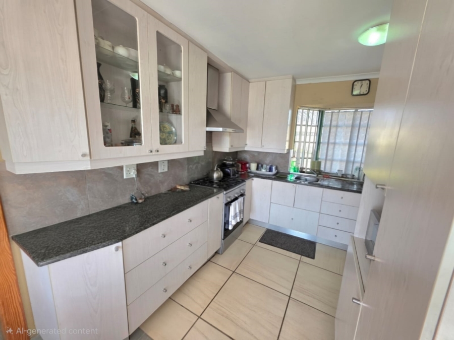 3 Bedroom Property for Sale in Heuweloord Gauteng