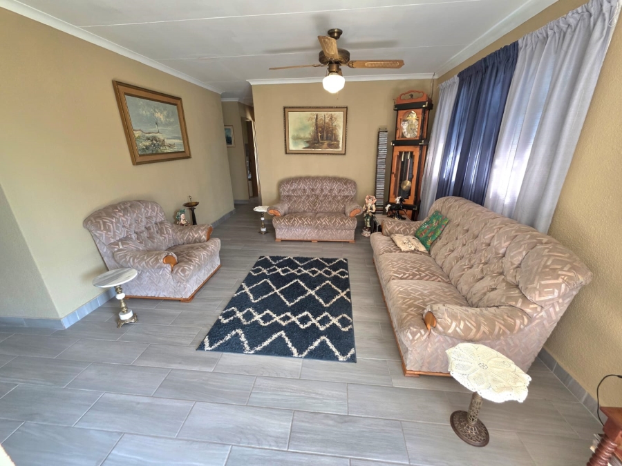 3 Bedroom Property for Sale in Heuweloord Gauteng
