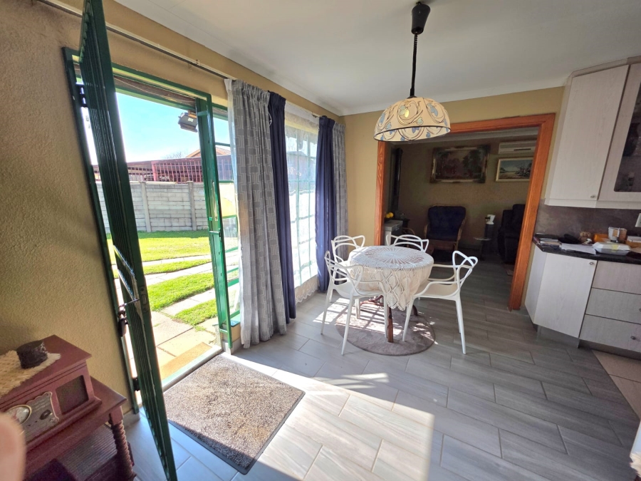 3 Bedroom Property for Sale in Heuweloord Gauteng