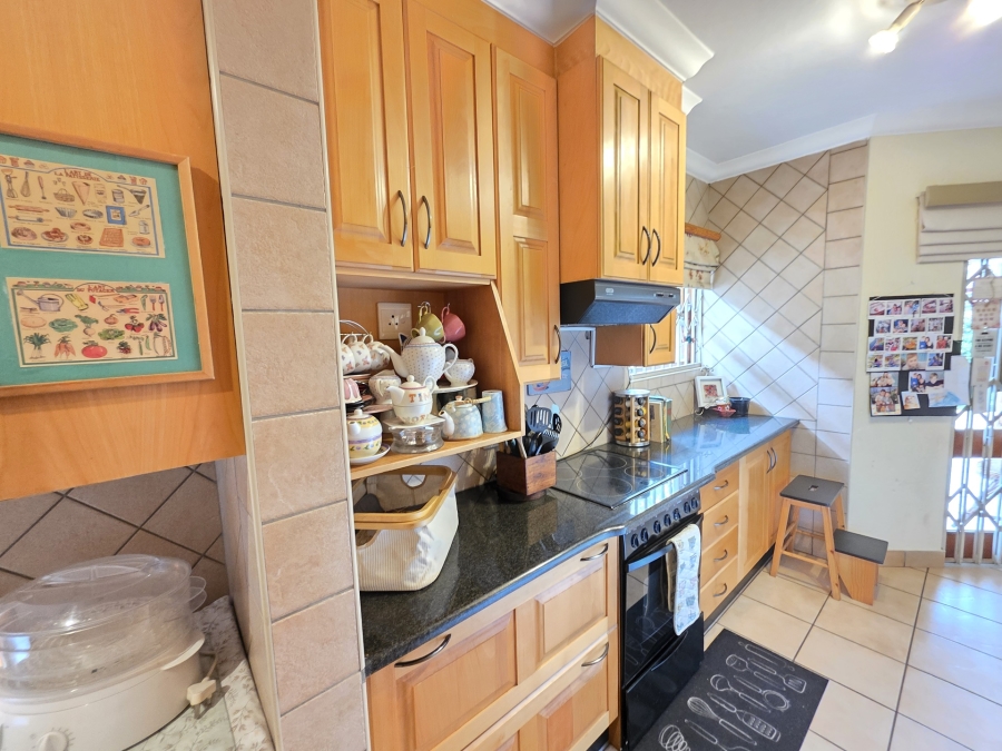 To Let 5 Bedroom Property for Rent in Woodhill Estate Gauteng