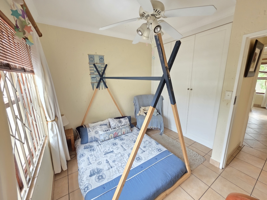 To Let 5 Bedroom Property for Rent in Woodhill Estate Gauteng
