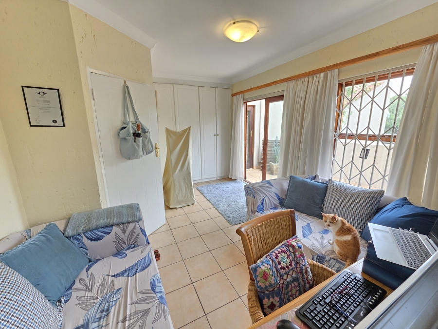 To Let 5 Bedroom Property for Rent in Woodhill Estate Gauteng