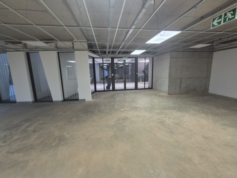 To Let Commercial Property for Rent in Die Hoewes Gauteng