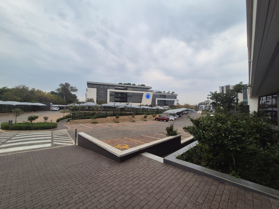 To Let Commercial Property for Rent in Die Hoewes Gauteng