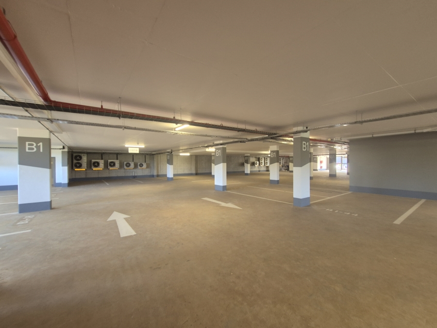 To Let Commercial Property for Rent in Die Hoewes Gauteng