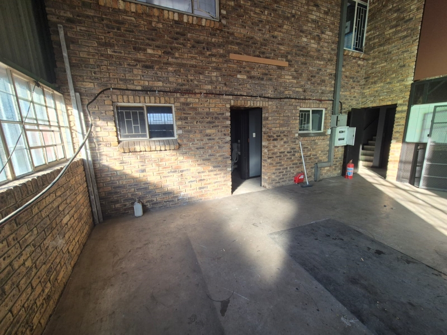 To Let Commercial Property for Rent in Hennops Park Industrial Gauteng