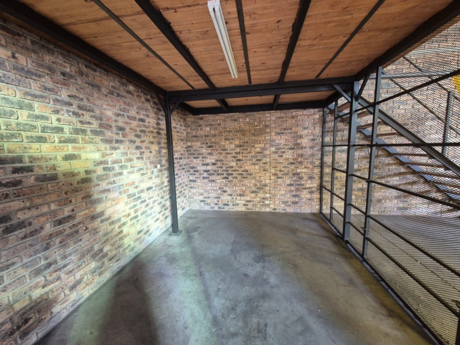 To Let Commercial Property for Rent in Hennops Park Industrial Gauteng