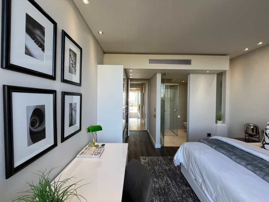 To Let 2 Bedroom Property for Rent in Sandhurst Gauteng