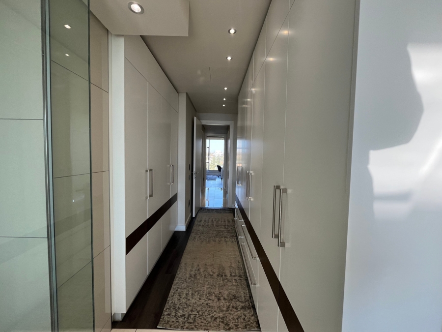 To Let 2 Bedroom Property for Rent in Sandhurst Gauteng