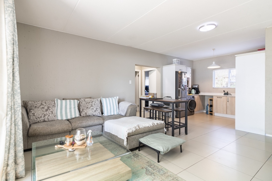To Let 2 Bedroom Property for Rent in Paulshof Gauteng