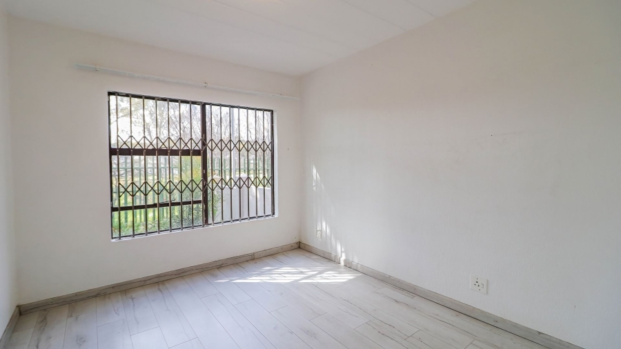 1 Bedroom Property for Sale in Morningside Gauteng