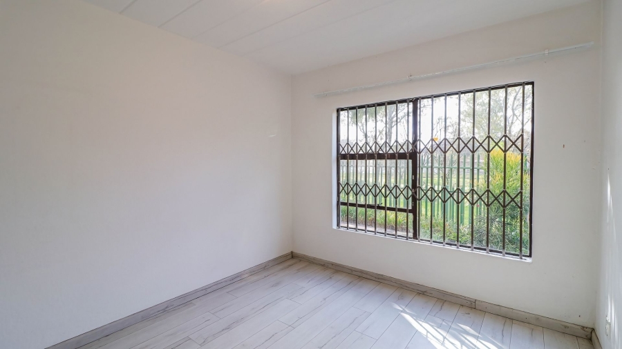 1 Bedroom Property for Sale in Morningside Gauteng