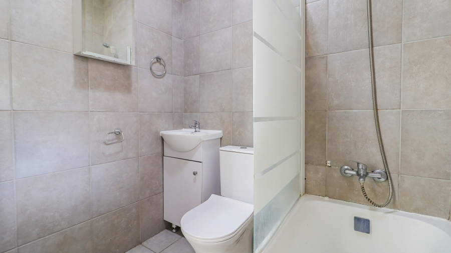 1 Bedroom Property for Sale in Morningside Gauteng