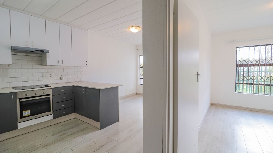 1 Bedroom Property for Sale in Morningside Gauteng