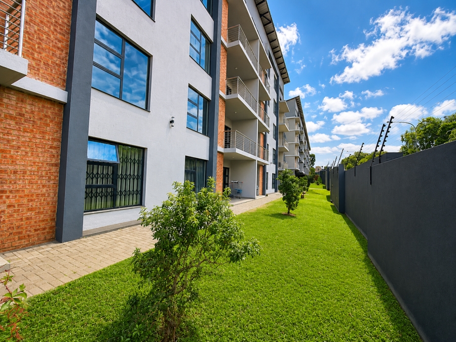 2 Bedroom Property for Sale in Die Hoewes Gauteng
