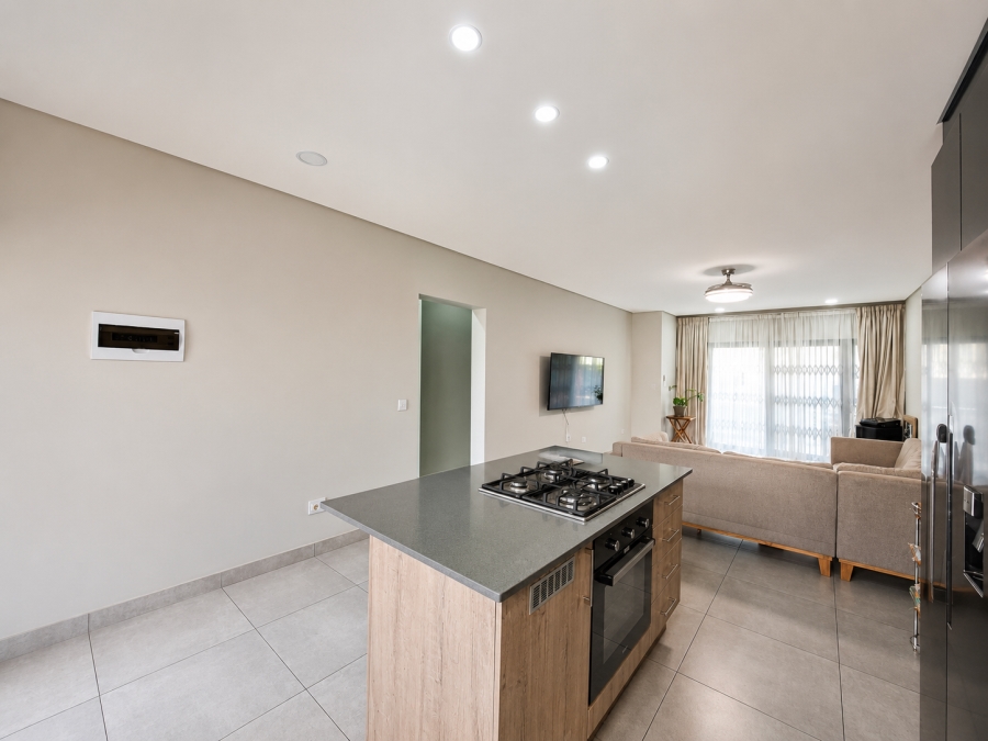 2 Bedroom Property for Sale in Die Hoewes Gauteng