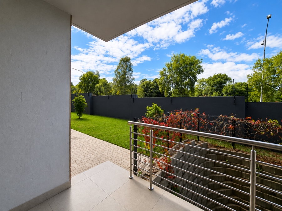 2 Bedroom Property for Sale in Die Hoewes Gauteng