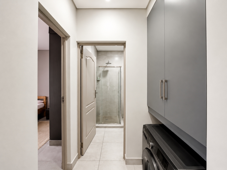 2 Bedroom Property for Sale in Die Hoewes Gauteng