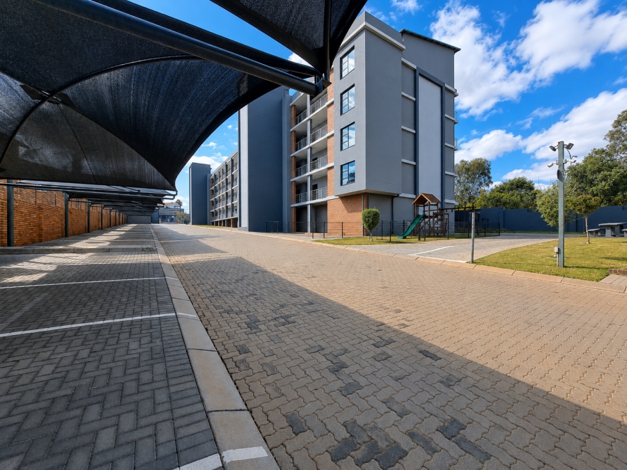 2 Bedroom Property for Sale in Die Hoewes Gauteng