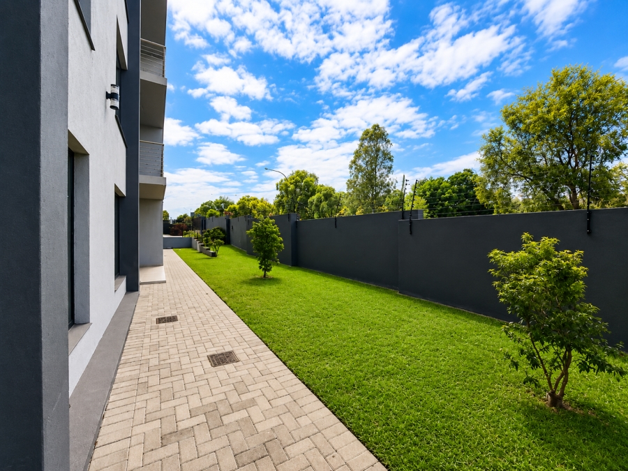 2 Bedroom Property for Sale in Die Hoewes Gauteng