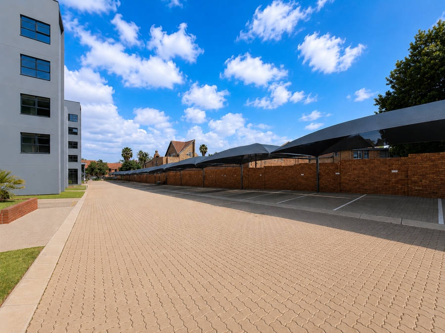 2 Bedroom Property for Sale in Die Hoewes Gauteng