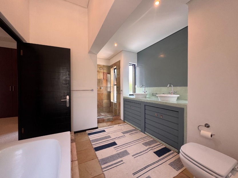 6 Bedroom Property for Sale in Dainfern Valley Gauteng