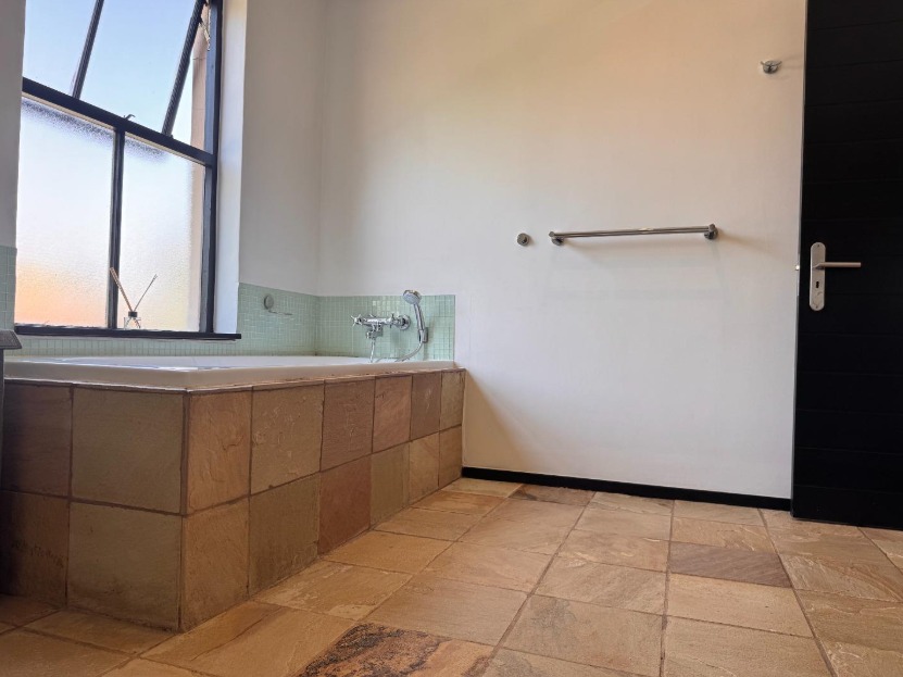6 Bedroom Property for Sale in Dainfern Valley Gauteng