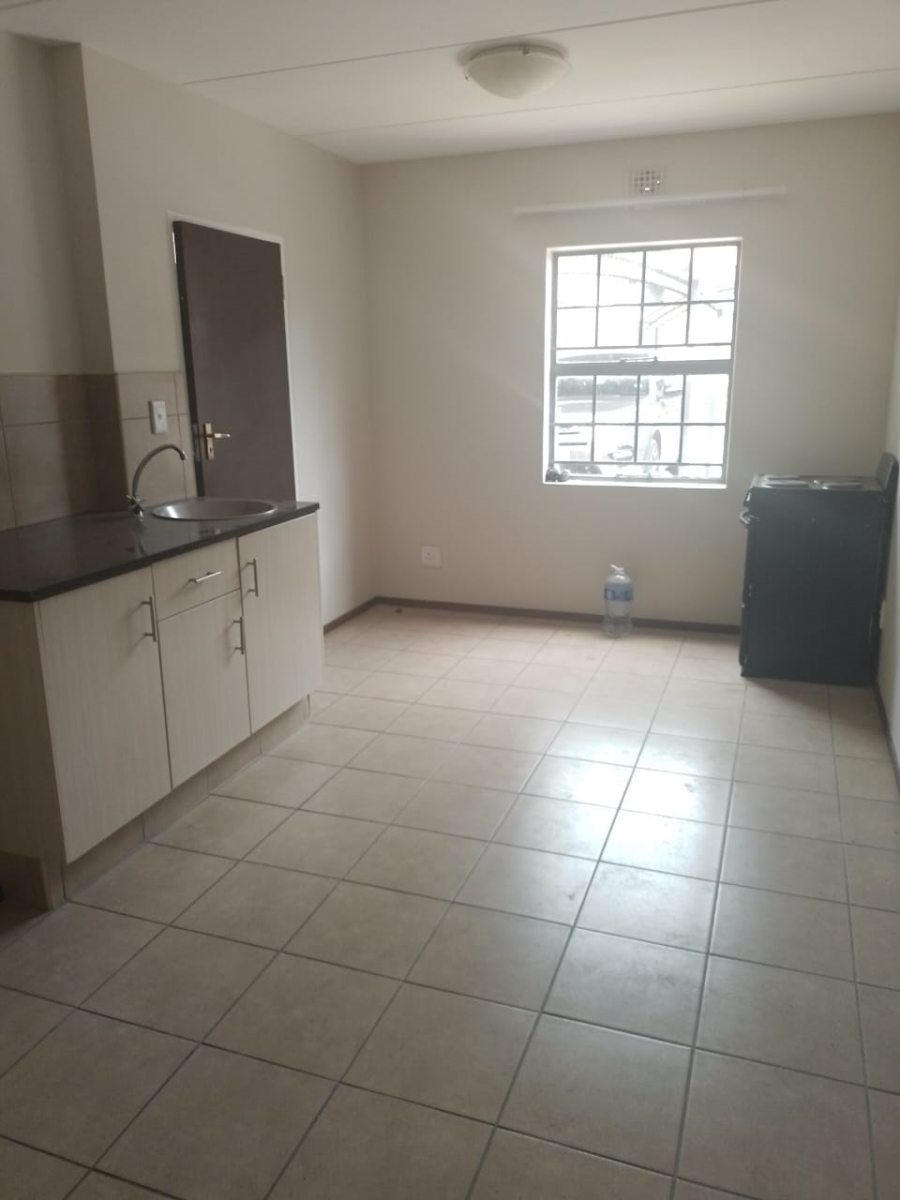To Let 1 Bedroom Property for Rent in Noordwyk Gauteng