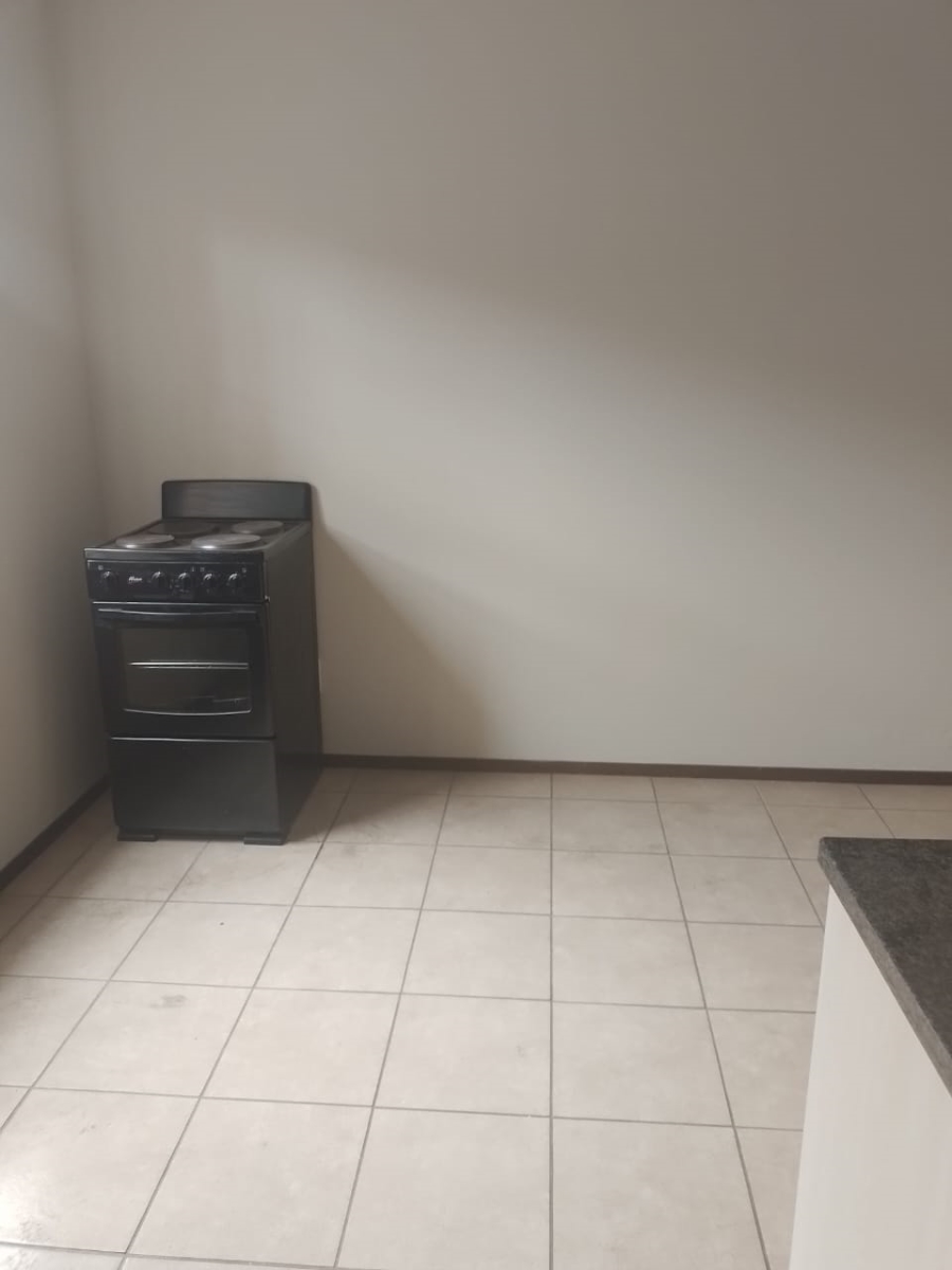 To Let 1 Bedroom Property for Rent in Noordwyk Gauteng