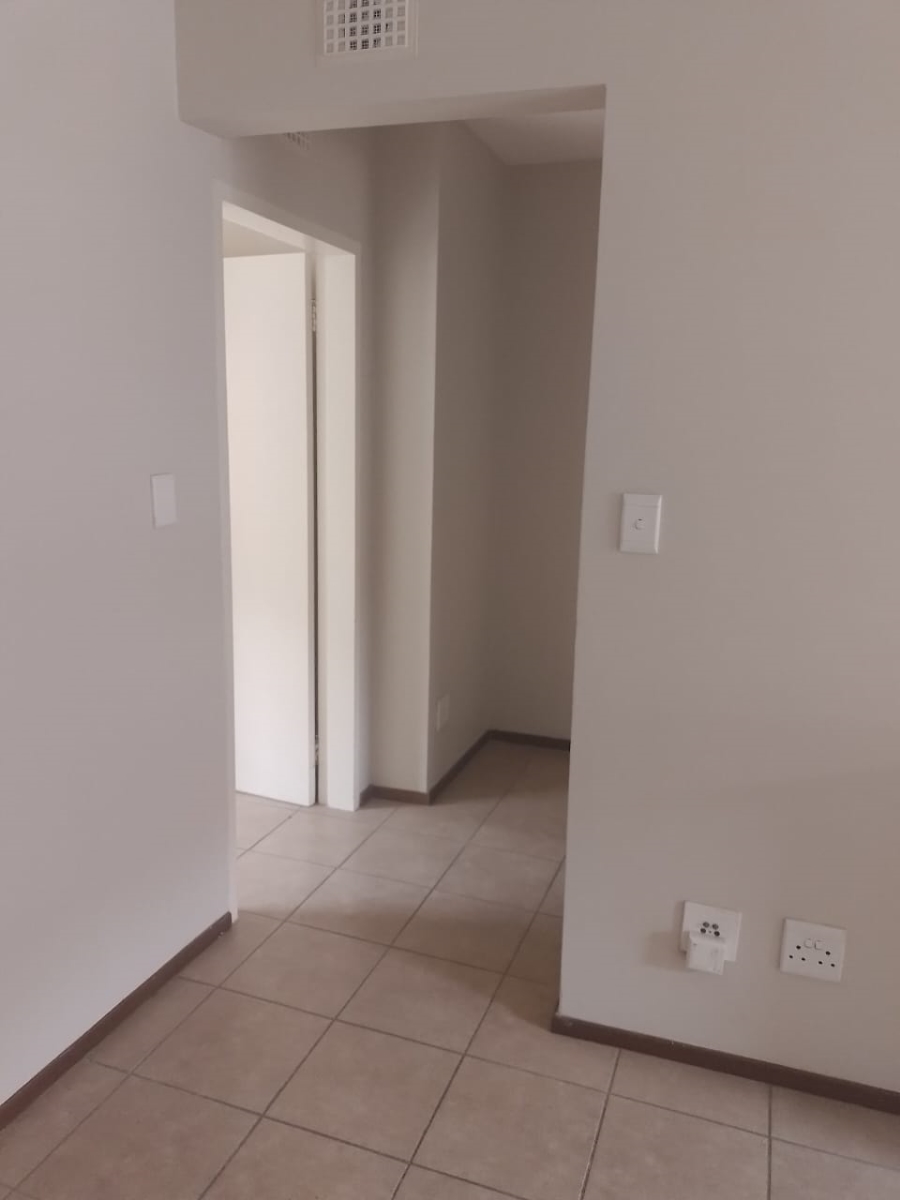 To Let 1 Bedroom Property for Rent in Noordwyk Gauteng